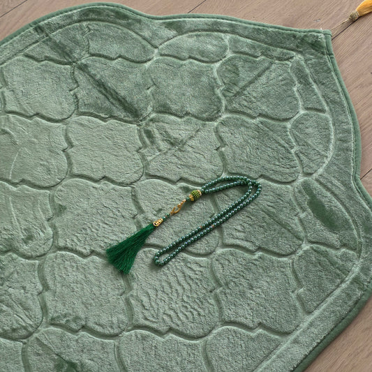 QISSAH Green Velvet Personalized Prayer Mat